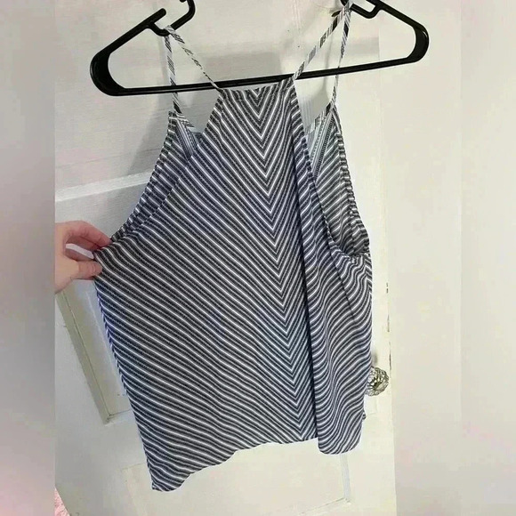 Loft soft and flowy striped tanktop business casual - Picture 5 of 5